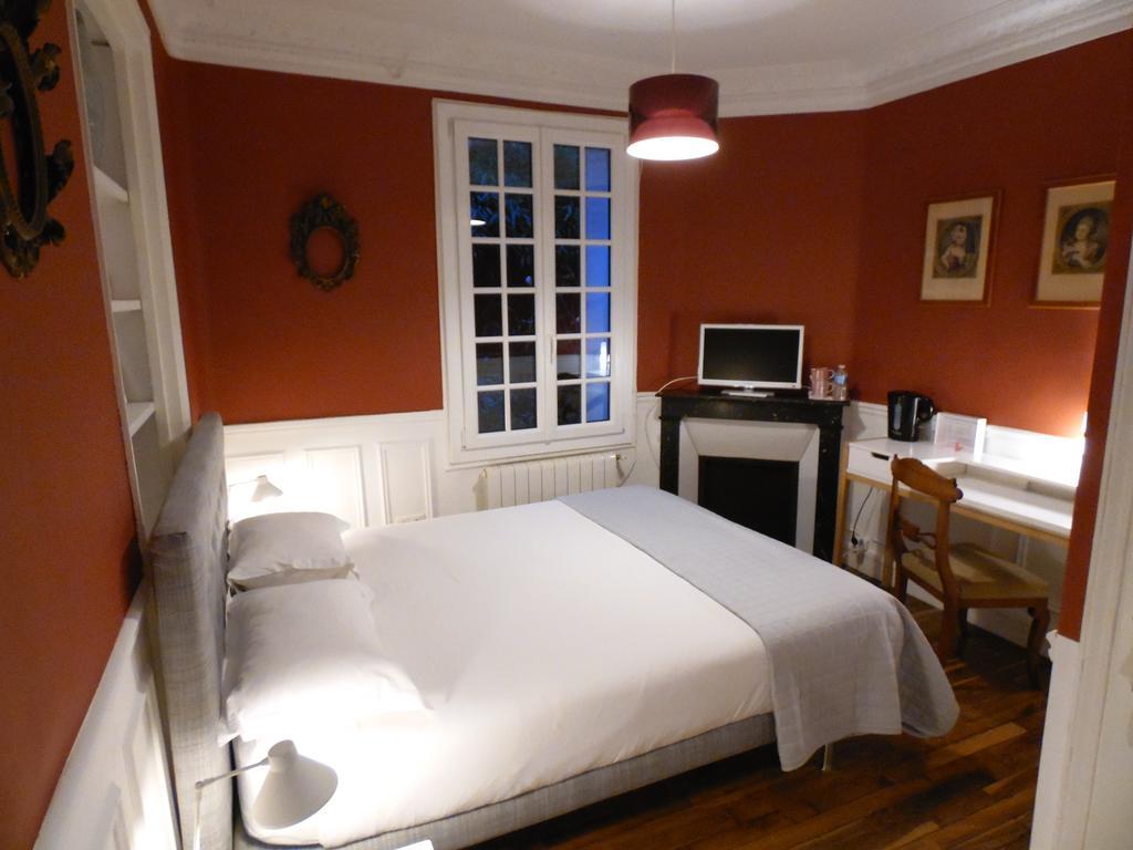 Bed & Breakfast La Clepsydre Bed & Breakfast Fontenay-aux-Roses Room photo